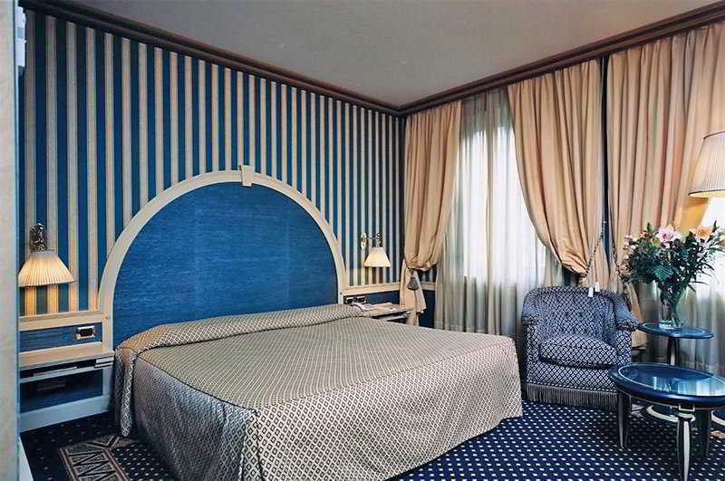 Hotel Auriga Milano Værelse billede